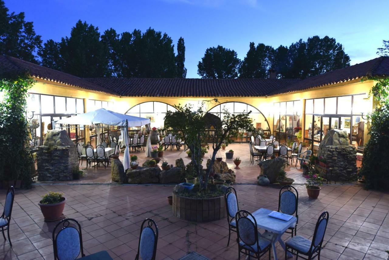 הוילה פיאצה ארמרינה Agriturismo Agricasale מראה חיצוני תמונה
